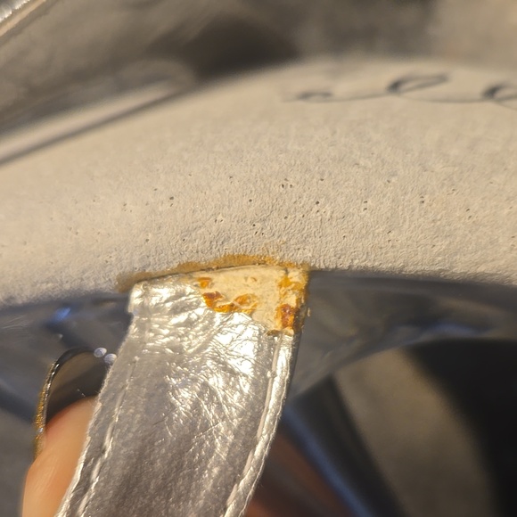 Meet your Posher, Janet!!  Look for the "🎈3 for $10" deals!! Have a great day!! - Picture 3 of 4